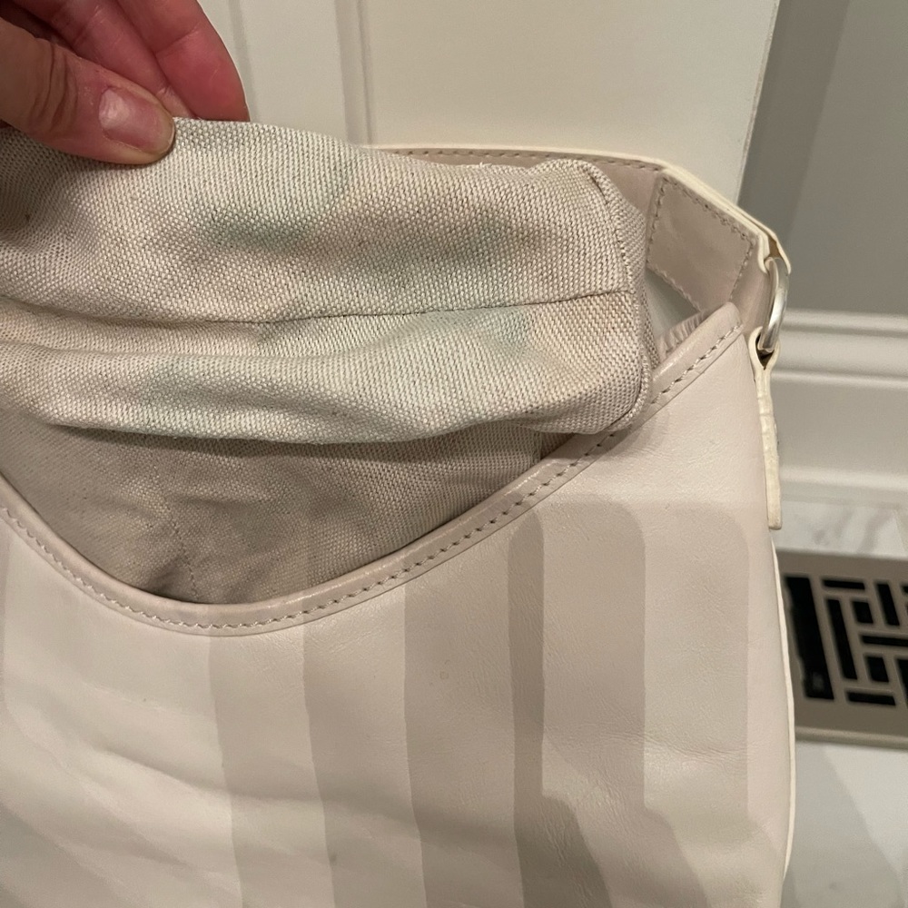 Michael Kors cream hobo bag - Picture 10 of 13